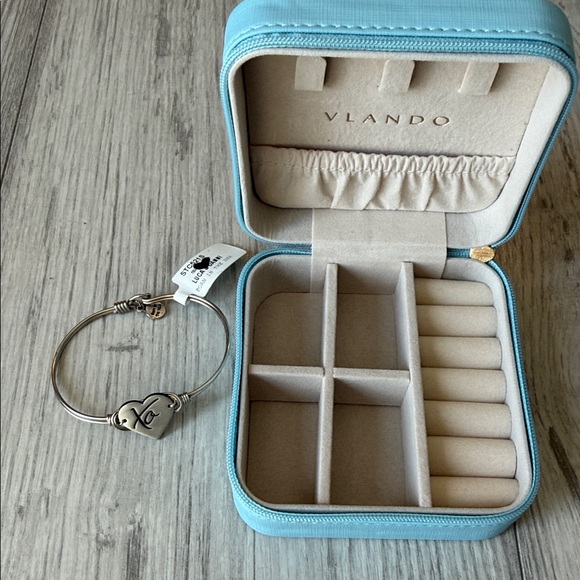 Vlado Jewelry - Vlando Small Travel Jewelry Box in Teal and bracelet
